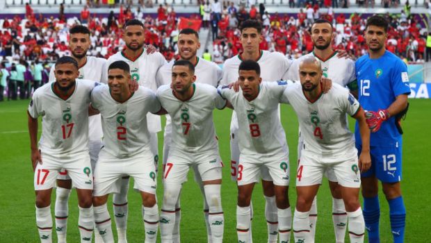 
	Ce s-a întâmplat cu portarul Marocului înaintea meciului cu Belgia. A fost prezent la intonarea imnului, apoi a fost schimbat
