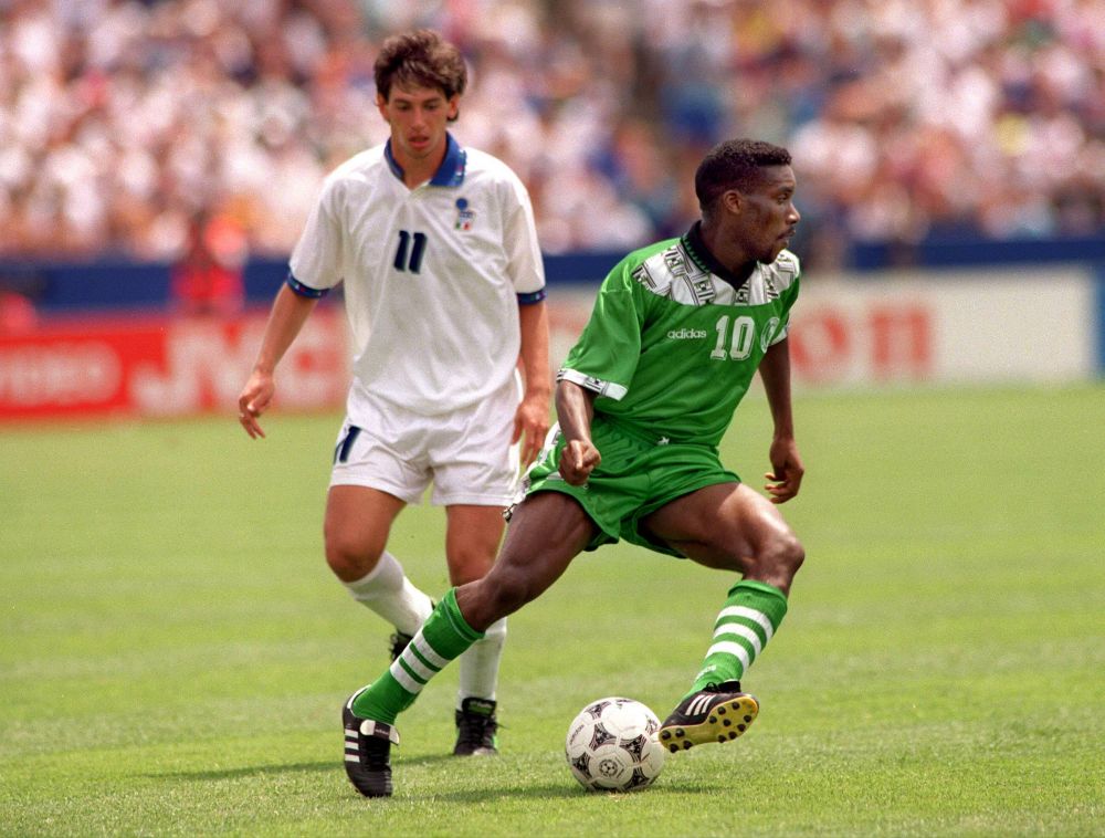 Românul impresariat de Jay-Jay Okocha despre fostul star al Nigeriei: ”Nota zece ca fotbalist, dar zero ca om!”_1