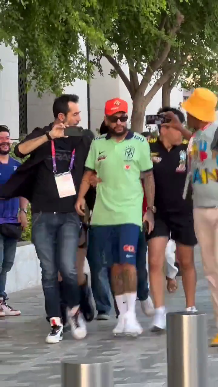O sosie a lui Neymar i-a păcălit pe americanii de la FOX: "Se plimbă pe străzile din Doha!"_4