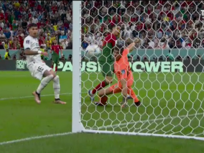 GOOOOL Portugalia! Bruno Fernandes înscrie un gol fantastic, chiar dacă a vrut să-i centreze lui... GOOOOL Portugalia! Bruno Fernandes înscrie un gol fantastic, chiar dacă a vrut să-i centreze lui..._2729