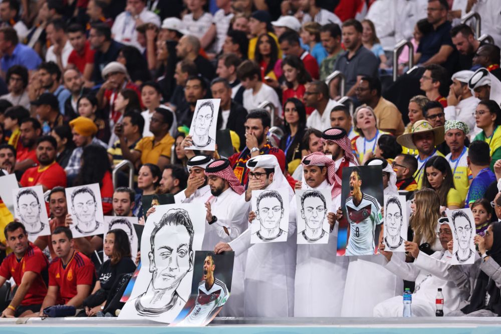 Qatarul, răspuns pentru Germania prin intermediul fanilor plătiți: ”Le ridicați și puneți mâna la gură”_3