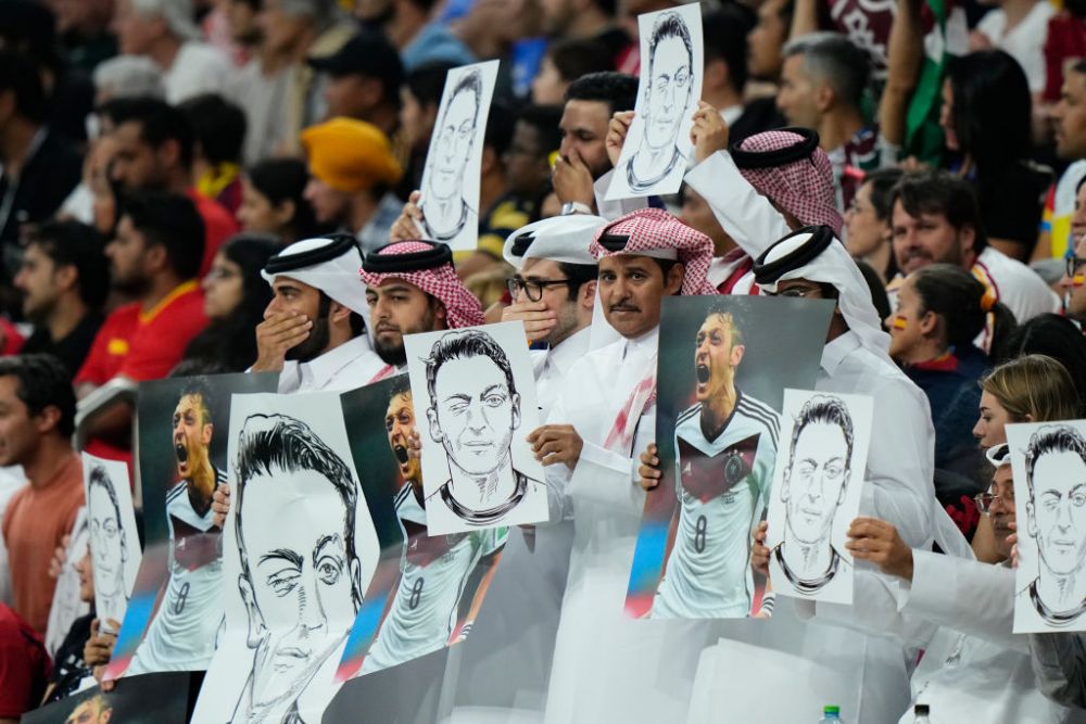 Qatarul, răspuns pentru Germania prin intermediul fanilor plătiți: ”Le ridicați și puneți mâna la gură”_4