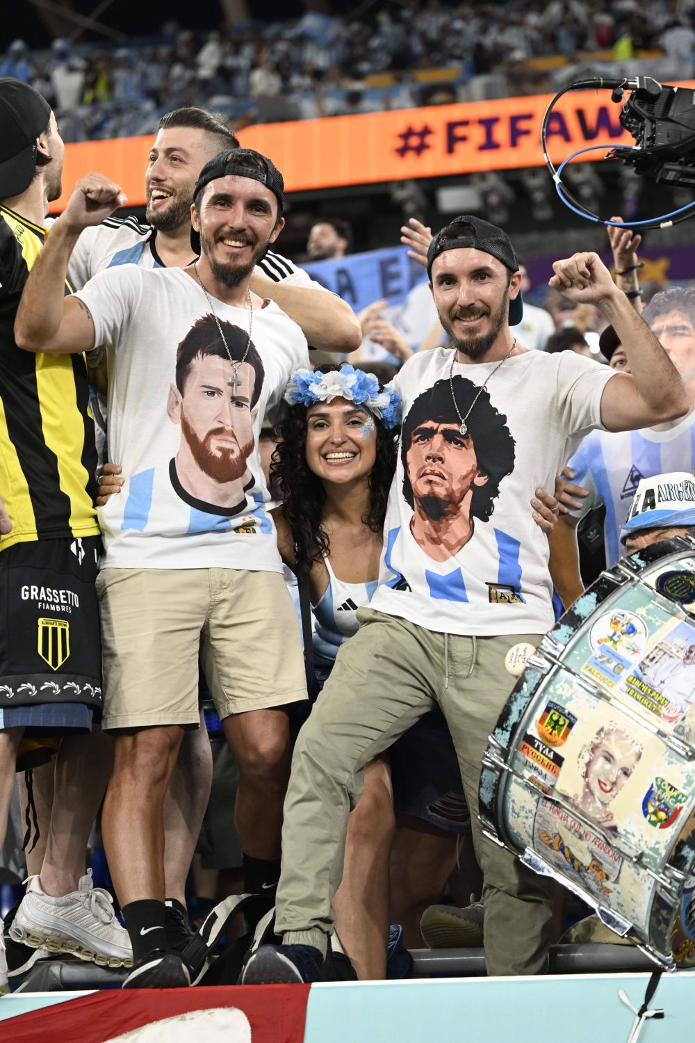 Fani dezlănțuiți! Cele mai tari imagini cu suporteri argentinieni la meciul cu Polonia_17
