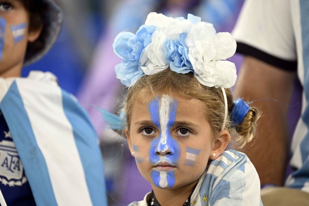 Fani dezlănțuiți! Cele mai tari imagini cu suporteri argentinieni la meciul cu Polonia_30