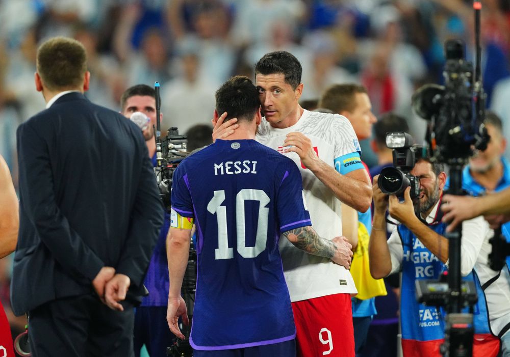 Ce i-a zis Messi lui Lewandowski la final, după ce în timpul meciului Argentina - Polonia l-a lăsat cu mâna întinsă_5