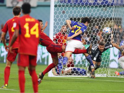 GOOOL Japonia! Ao Tanaka primeşte o pasă perfectă în fața porții, rămâne singur cu portarul... GOOOL Japonia! Ao Tanaka primeşte o pasă perfectă în fața porții, rămâne singur cu portarul..._2859