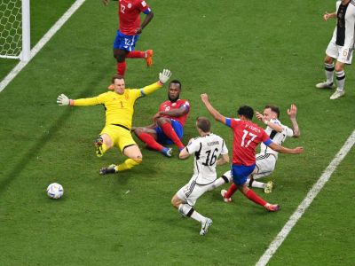 GOOOL Costa Rica! Yeltsin Tejeda împinge mingea în poartă, după ce o recuperează în careu... GOOOL Costa Rica! Yeltsin Tejeda împinge mingea în poartă, după ce o recuperează în careu..._2861