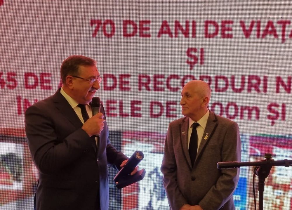 La 70 de ani, Ilie Floroiu a primit Ordinul Excelența Olimpică. Constănțeanul deține recordurile României la 5.000 m și 10.000 m de 45 de ani!_1