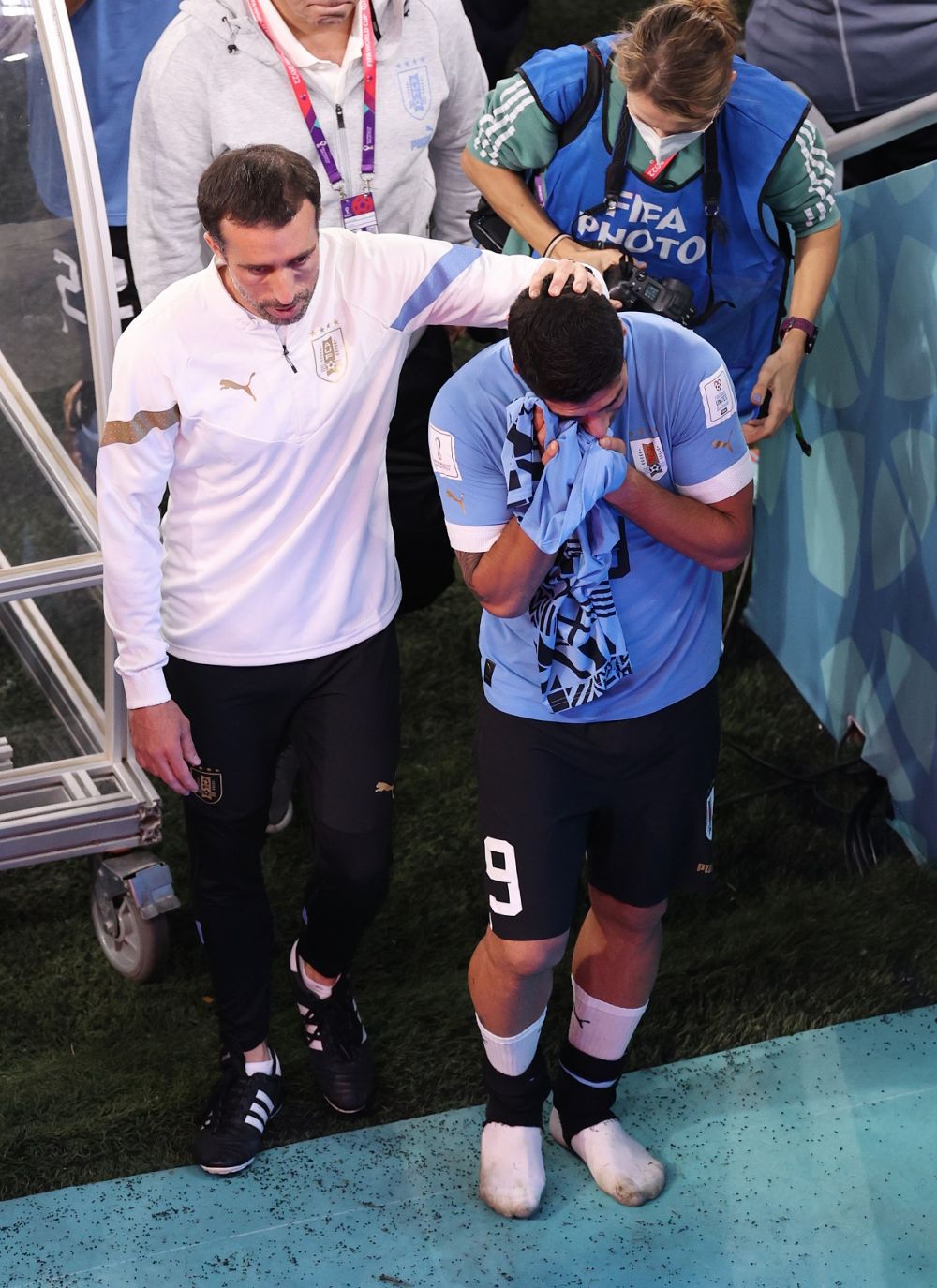 Luis Suarez și Son Heung-min au izbucnit în lacrimi după thriller-ul de la Mondial! Uruguayenii au sărit la gâtul arbitrului_8