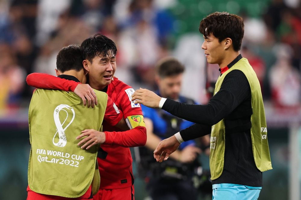 Reacția lui Son Heung-min după calificarea Coreei de Sud în optimile de finală ale Cupei Mondiale_16