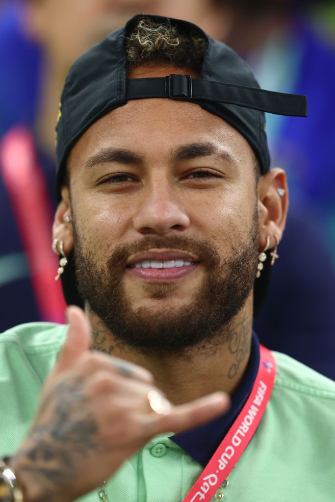 Cum a fost surprins Neymar în tribune, la meciul dintre Camerun și Brazilia_3
