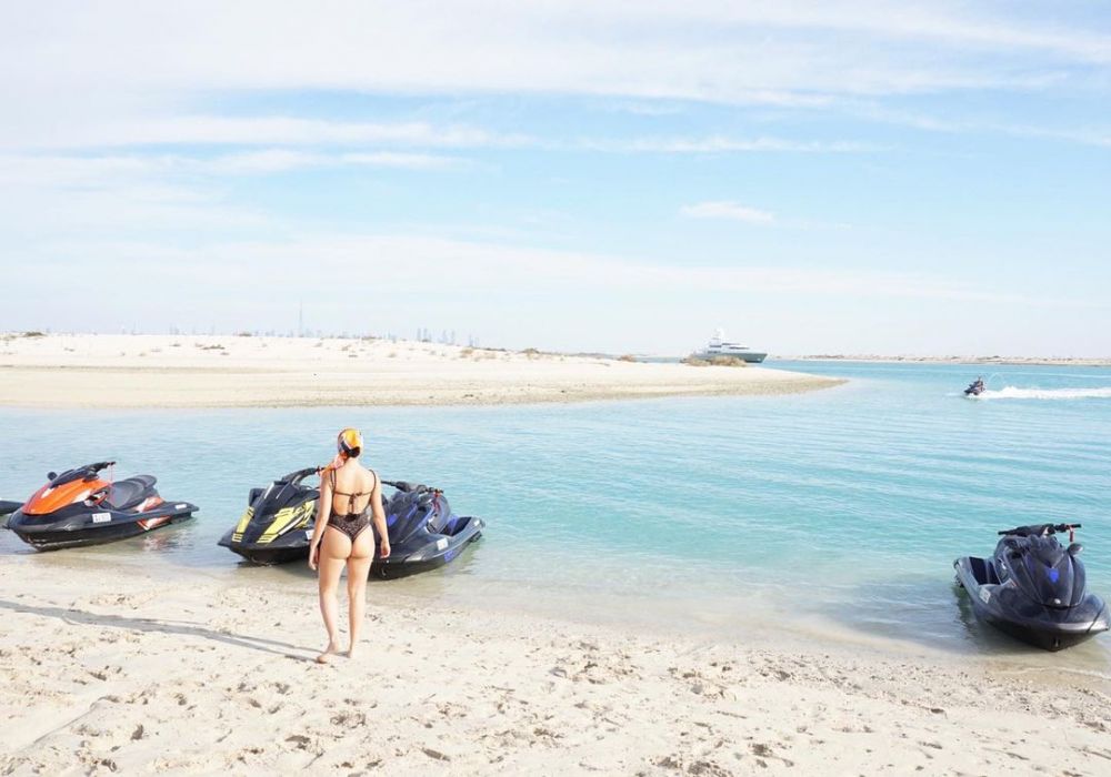 Georgina Rodriguez a renunțat la haine pe plaja din Doha! Cum poate arăta în costum de baie iubita lui Cristiano Ronaldo la jumătate de an după ce a născut _7