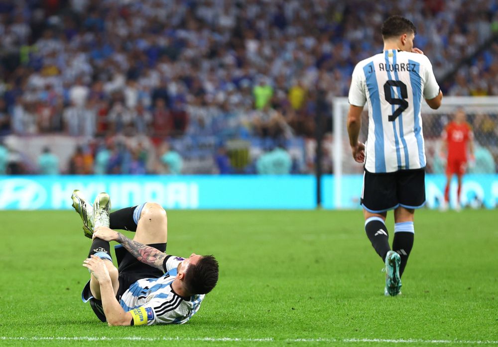 Cele mai tari poze cu Leo Messi din Argentina - Australia. Câți jucători îl înconjurau în momentul în care a deschis scorul_4