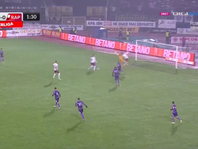 GOOOL Rapid! Emmers centrează, iar Pănoiu îl depășește pe Greab care iese greșit pe centrare... GOOOL Rapid! Emmers centrează, iar Pănoiu îl depășește pe Greab care iese greșit pe centrare..._3048