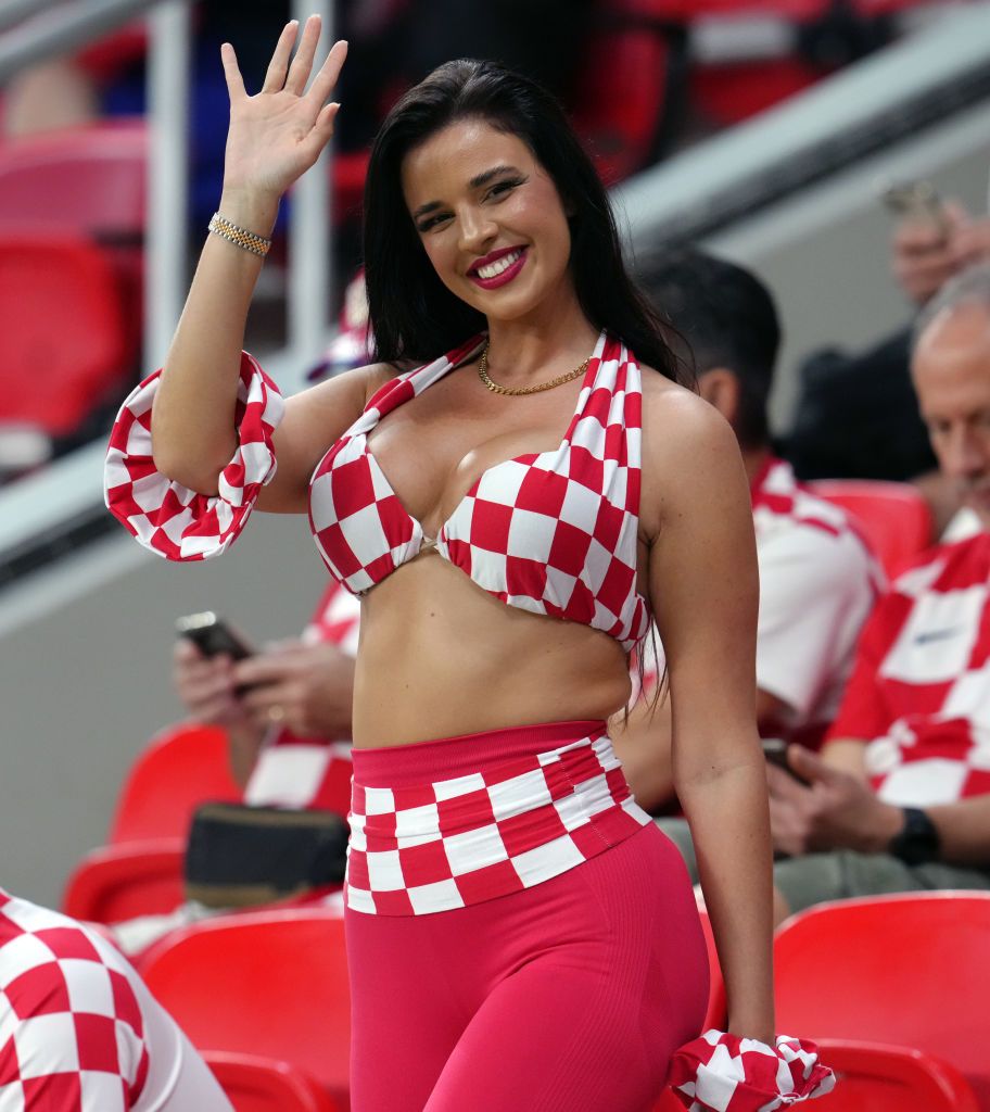 ”Miss Croația” a stârnit controverse la Mondial! Motivul pentru care a fost fotografiată de mai mulți qatarezi_28