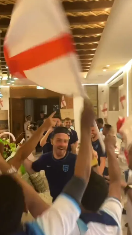 Cum au sărbătorit jucătorii naționalei Angliei victoria cu Senegal. S-a lăsat cu o mare petrecere la hotel_2