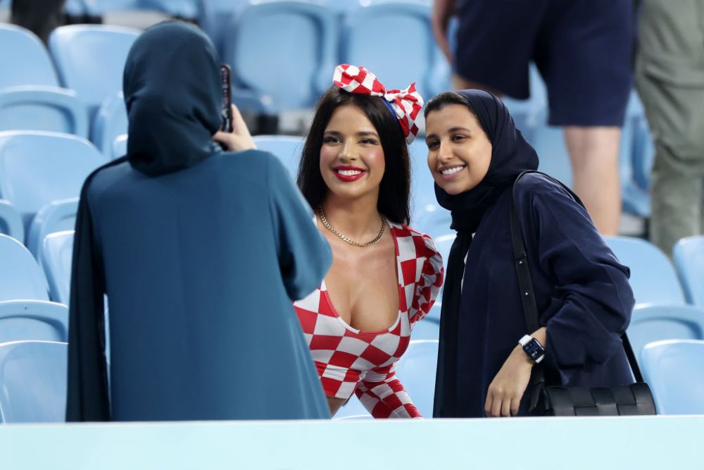 ”Miss Croația” a atras toate privirile în tribune! Cum și-a făcut apariția la meciul cu Japonia_9