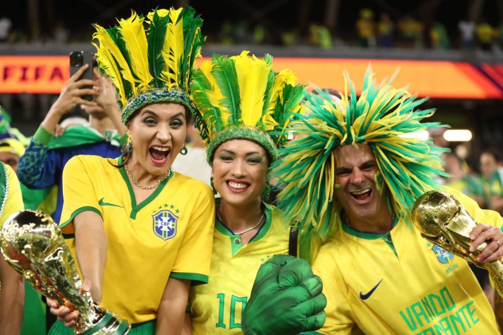 Braziliencele au făcut show în tribune la meciul cu Coreea de Sud!_12