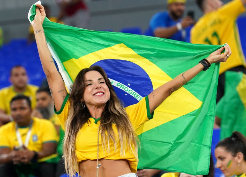 Braziliencele au făcut show în tribune la meciul cu Coreea de Sud!_13