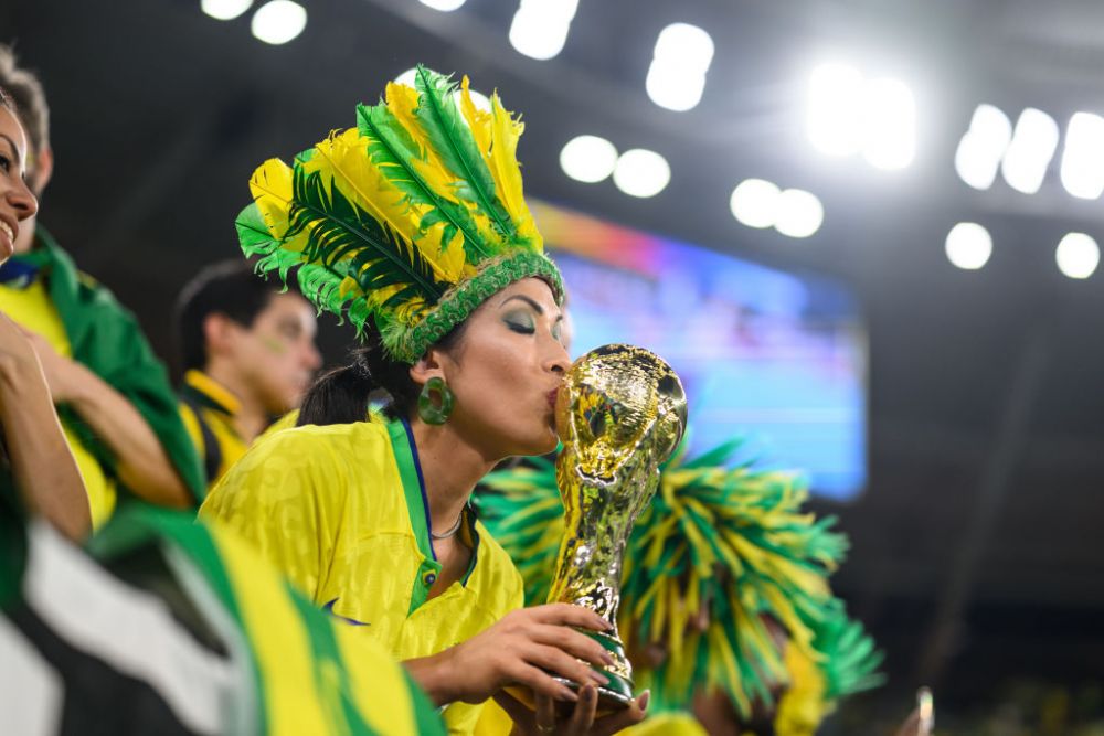 Braziliencele au făcut show în tribune la meciul cu Coreea de Sud!_4