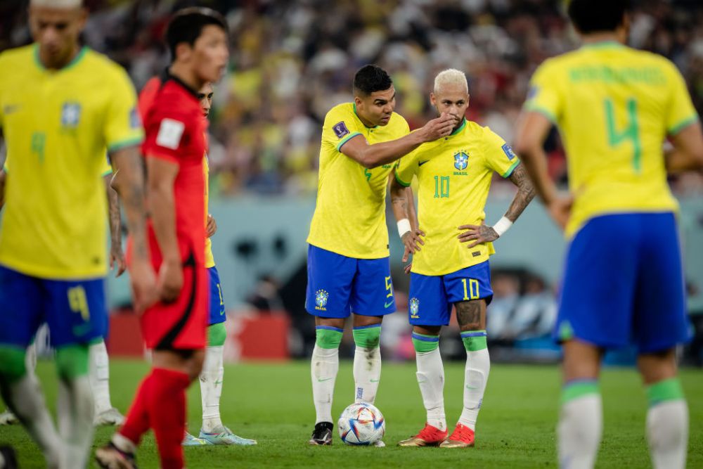 "Ce se întâmplă?!". Gestul făcut de Casemiro și Neymar în timpul meciului împotriva Coreei de Sud, care i-a uimit pe fani_4