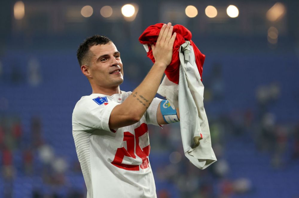 O jurnalistă l-a criticat aspru pe Granit Xhaka pentru gestul grosolan făcut la meciul cu Serbia. Cum a reacționat tatăl acestuia_5