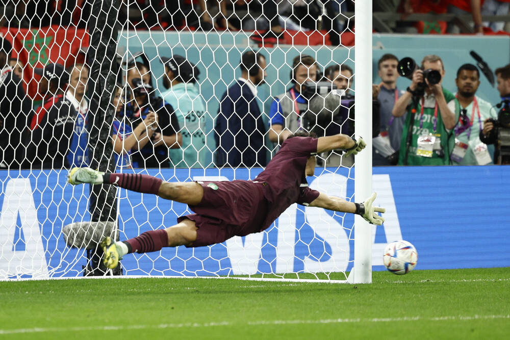 Opinia specialistului | Ce a remarcat Florin Tene la portarii care au apărat penalty-uri la Cupa Mondială din Qatar_16