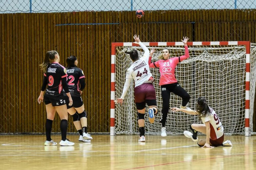 Rapid, victorie lejeră cu Minaur Baia Mare. Gloria Buzău rămâne lider în clasamentul Ligii Naționale de handbal feminin_2