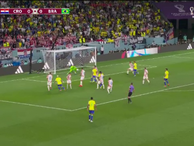 Ocazie Brazilia! Neymar ia o acțiune pe cont propriu, dar șutul brazilianul este moale, iar Livakovic... Ocazie Brazilia! Neymar ia o acțiune pe cont propriu, dar șutul brazilianul este moale, iar Livakovic..._3208