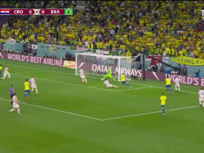 Ocazie Brazilia! Richarlison deviază mingea trimisă de Paqueta, dar Livakovic este autorul unei parade... Ocazie Brazilia! Richarlison deviază mingea trimisă de Paqueta, dar Livakovic este autorul unei parade..._3211