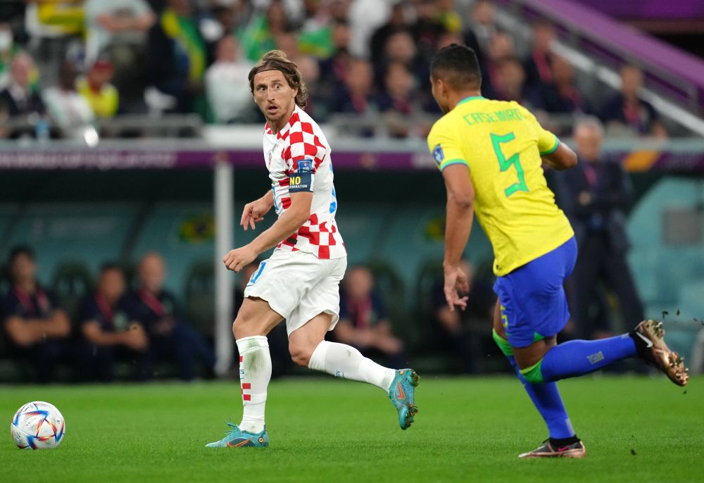 Momentul care s-a viralizat în timp record! Ce au făcut Casemiro și Luka Modric la pauza meciului Croația - Brazilia_4