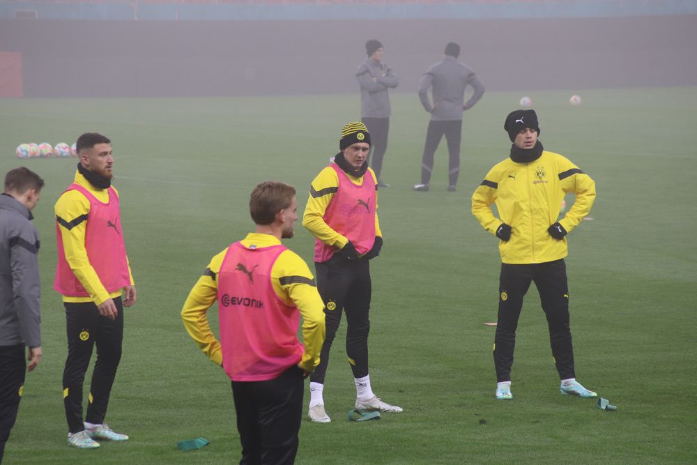 Borussia Dortmund, băgată în ceață pe Arena Națională. Autocarul germanilor, întârziat în traficul din București  _11