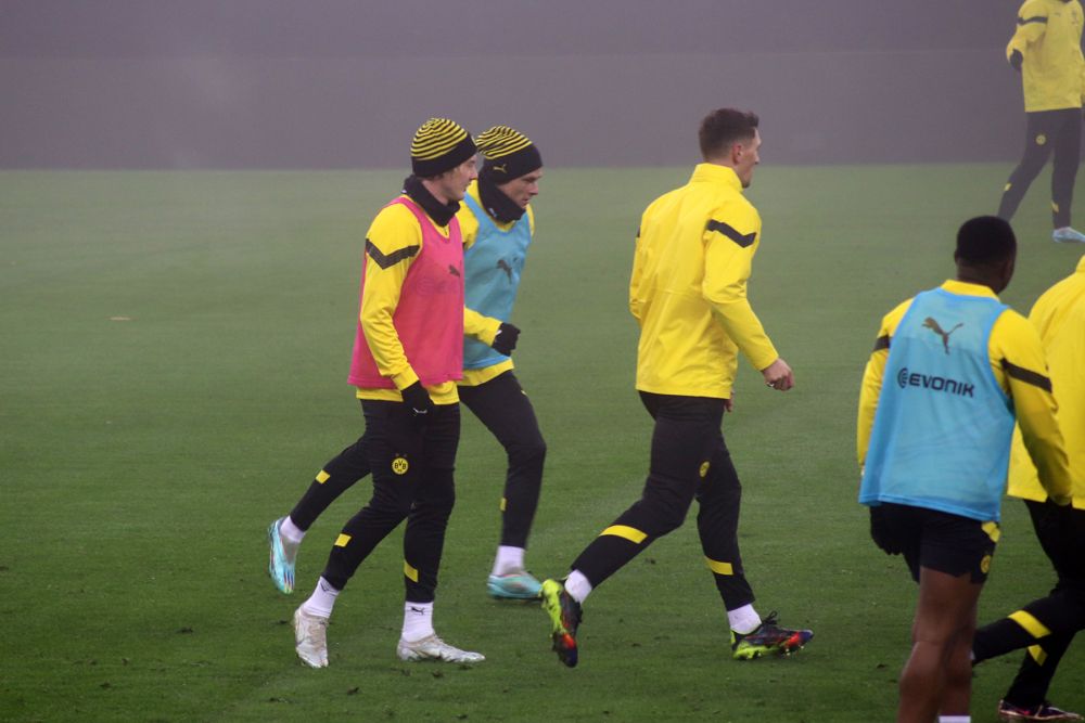 Borussia Dortmund, băgată în ceață pe Arena Națională. Autocarul germanilor, întârziat în traficul din București  _48