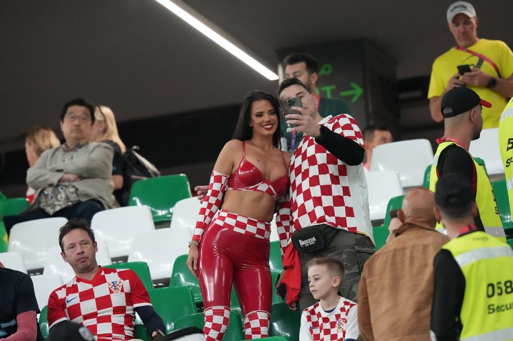 Ce a postat ”Miss Croația”, după ce Modric&Co. au eliminat Brazilia la penalty-uri_32