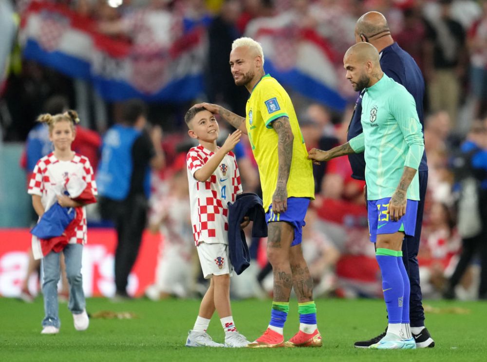 Cine e puștiul croat care l-a consolat pe Neymar chiar pe gazon, după eliminarea Braziliei de la Cupa Mondială_1