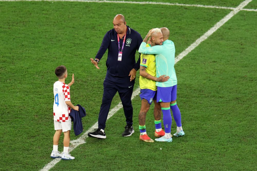 Cine e puștiul croat care l-a consolat pe Neymar chiar pe gazon, după eliminarea Braziliei de la Cupa Mondială_4