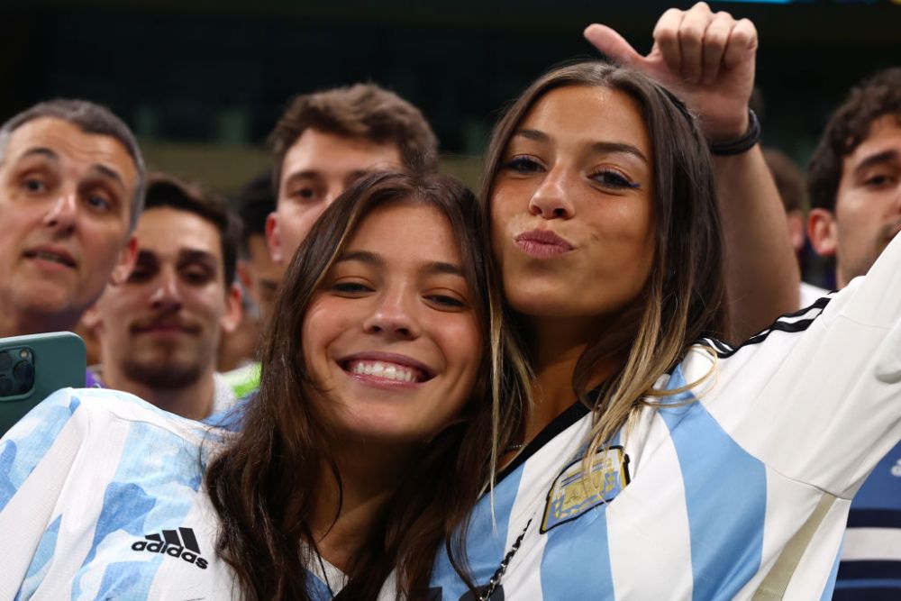 Rivalizează cu ”Miss Croația”! Argentiniencele au încins atmosfera la meciul cu Olanda_15