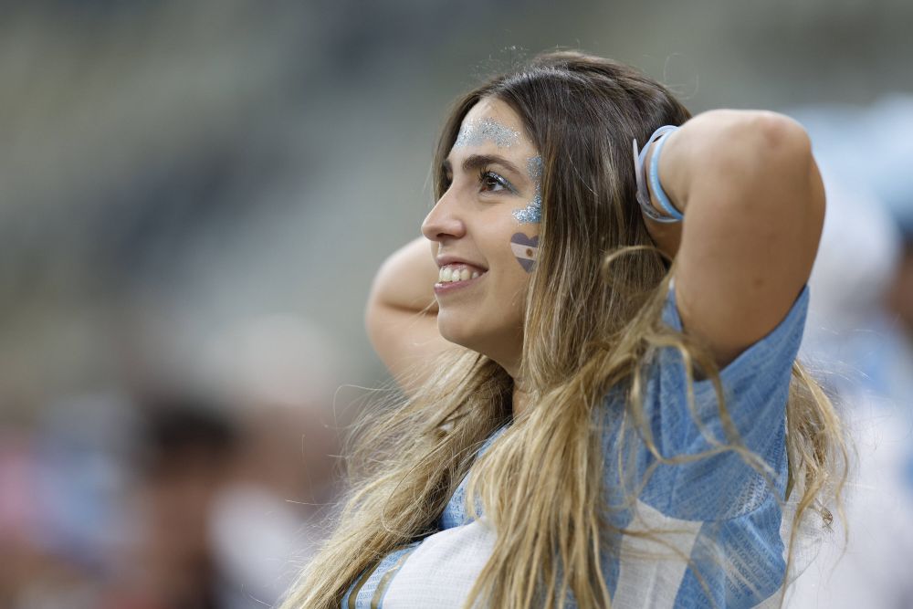 Rivalizează cu ”Miss Croația”! Argentiniencele au încins atmosfera la meciul cu Olanda_7