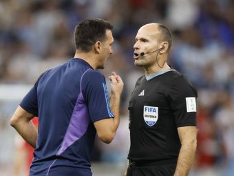 
	Un Lionel îl critică, celălalt îl apără! Antrenorul Argentinei, Scaloni, i-a luat apărarea lui Lahoz după victoria cu Olanda
