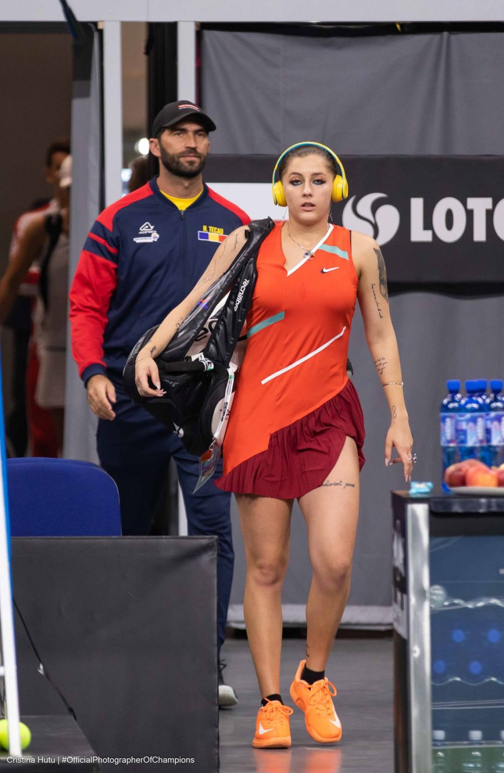 Cea mai sexy jucătoare de tenis din România sare la gâtul croatei care face furori la Campionatul Mondial din Qatar_26