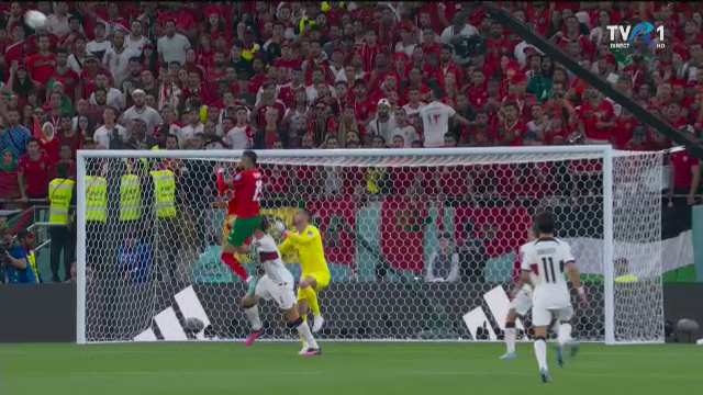 Sigur l-a făcut gelos pe CR7! En-Nesyri a înscris un gol magnific în Maroc - Portugalia, după ce s-a înălțat ca un vultur în fața lui Diogo Costa_54