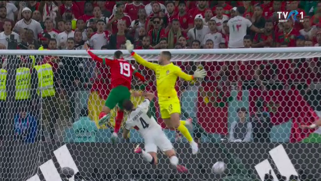 Sigur l-a făcut gelos pe CR7! En-Nesyri a înscris un gol magnific în Maroc - Portugalia, după ce s-a înălțat ca un vultur în fața lui Diogo Costa_62