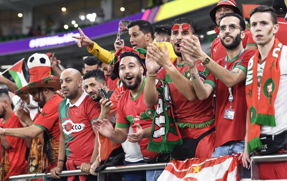 Imaginile bucuriei! Marocanii, mai fericiți ca niciodată după ce naționala a eliminat-o pe Portugalia de la Mondialul din Qatar_11