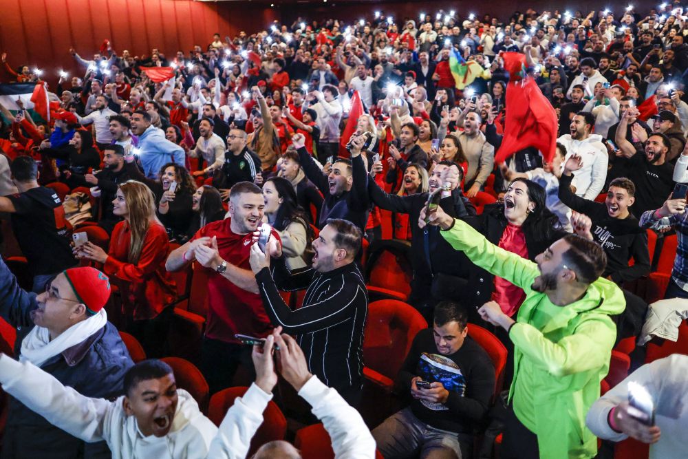 Imaginile bucuriei! Marocanii, mai fericiți ca niciodată după ce naționala a eliminat-o pe Portugalia de la Mondialul din Qatar_6