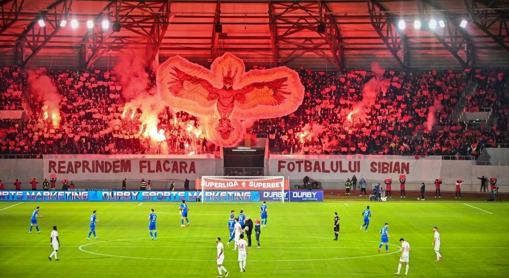 Noul stadion din Sibiu de 30 de milioane de euro „scârțâie” de la inaugurare: „Gazonul este foarte rău! Problema e interminabilă!”_1