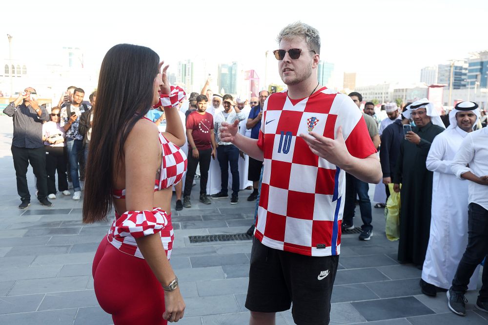 Miss Croația a reacționat, după ce a fost ”taxată” de forțele de ordine la ultimul meci din Qatar_8