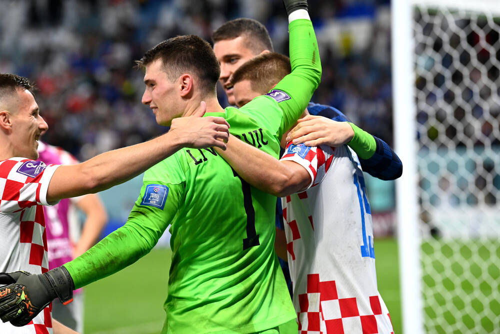 După faptă și răsplată! Dominik Livakovic, eroul Croației, îi poate lua locul unui portar legendar după CM 2022_11