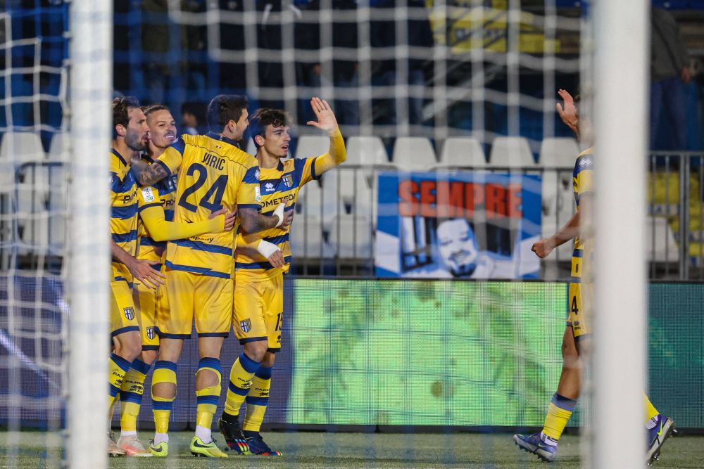 Dennis Man, gol spectaculos pentru Parma! Stâng letal arătat în duelul cu Brescia_2