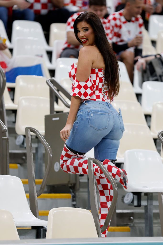Miss Croația a surprins din nou! Cum a apărut Ivana Knoll la meciul cu Argentina_1