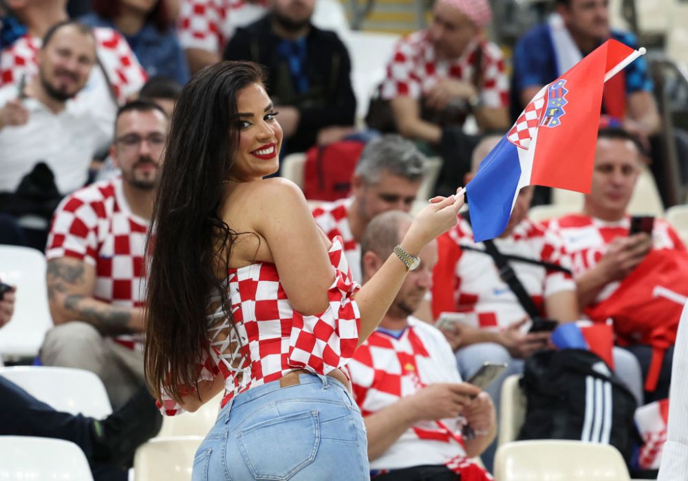 Miss Croația a surprins din nou! Cum a apărut Ivana Knoll la meciul cu Argentina_13